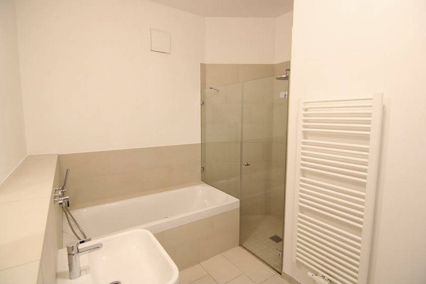 Elegantes Bad mit Wa+Du