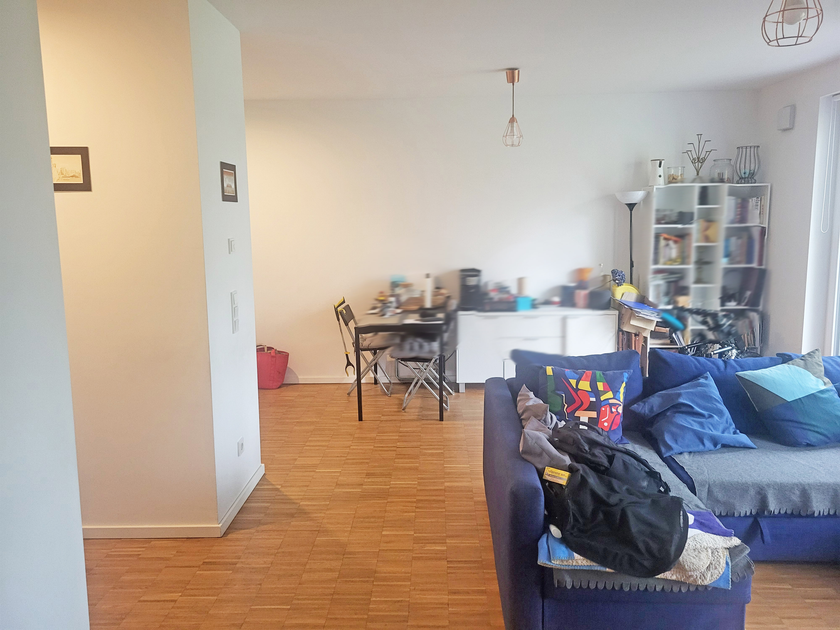 Geräumiges Wohnzimmer