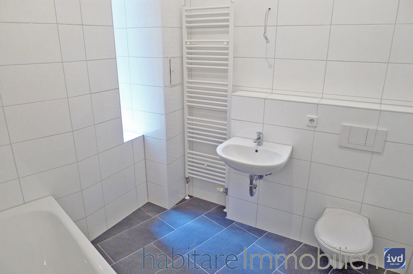 Saniertes Wannenbad, Bild 2