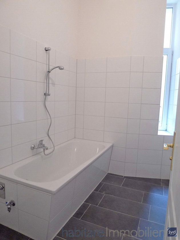 Saniertes Wannenbad, Bild 1