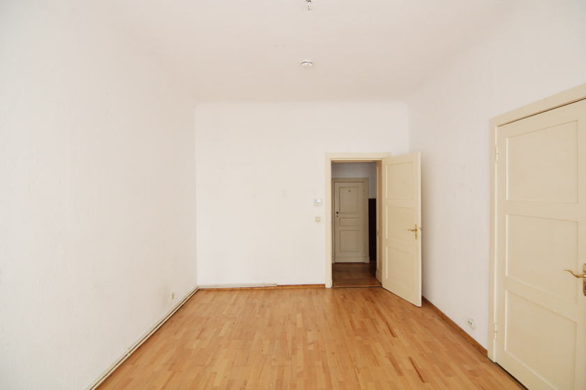 Geräumiges Wohnzimmer