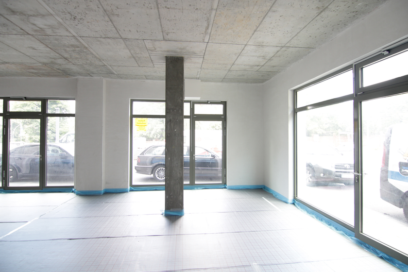 Sehr großer Verkaufsraum