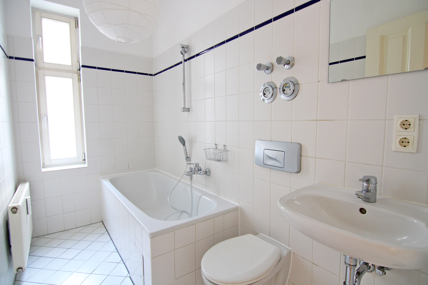 Wannenbad mit Fenster