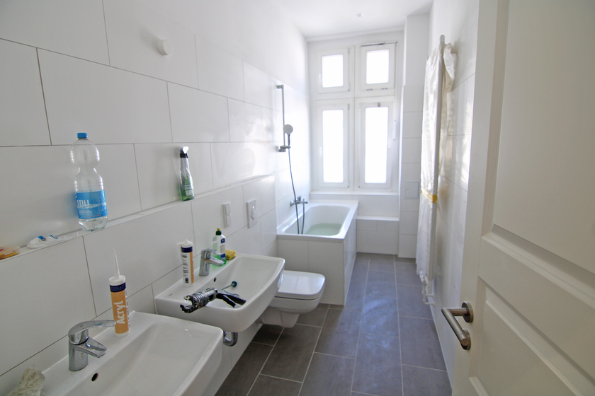 Neues Wannenbad mit Fenster