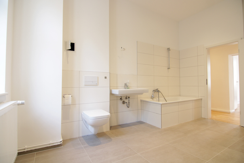 Elegantes, großes Bad