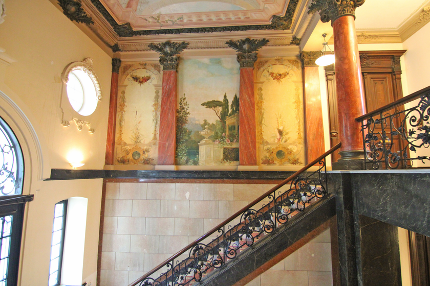 Herrschaftliche Eingangshalle