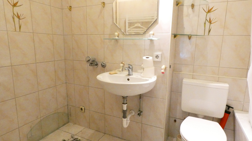 Wannenbadezimmer