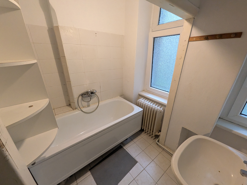 Wannenbadezimmer