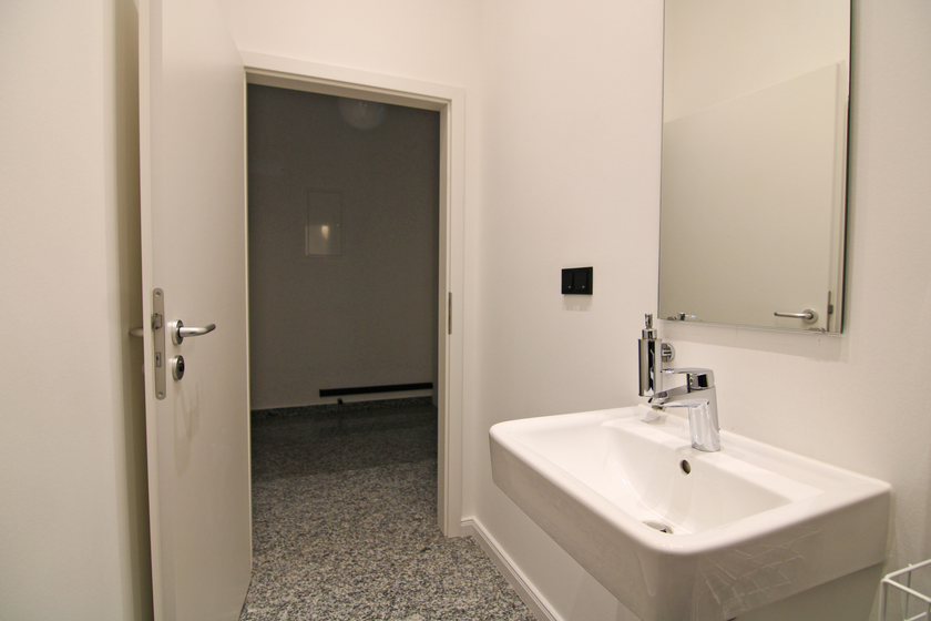 Elegant gefliestes WC