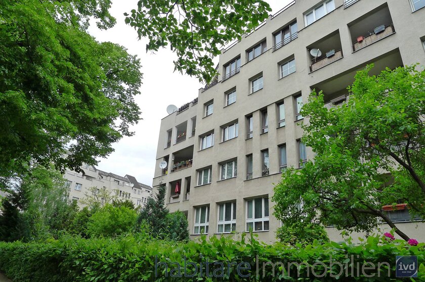 Liegenschaft/Außenansicht