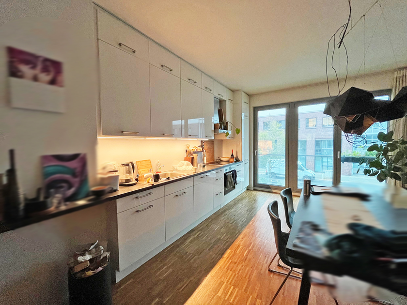 Offene, große Küche