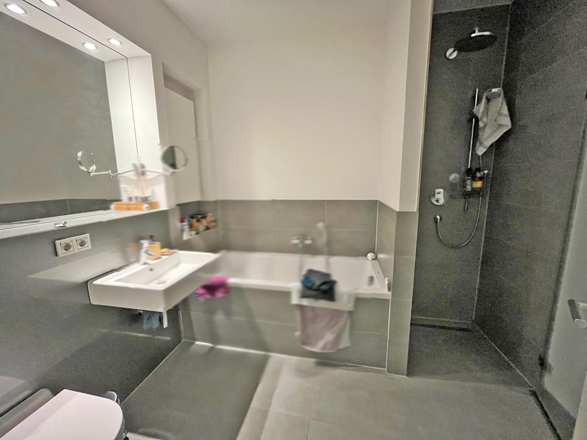 Schickes Bad (1 von 2)