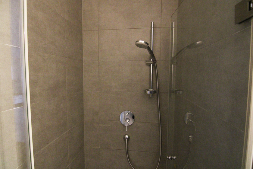 Praktisches Gäste-Duschbad