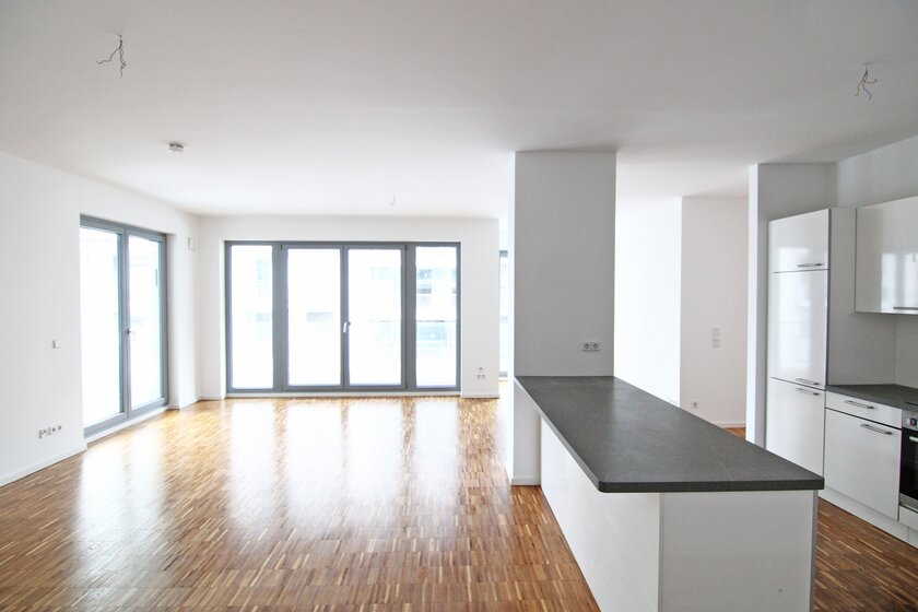 Geräumiges Wohnzimmer