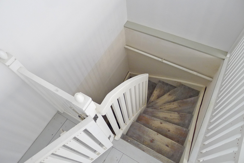 Treppe ins Untergeschoss