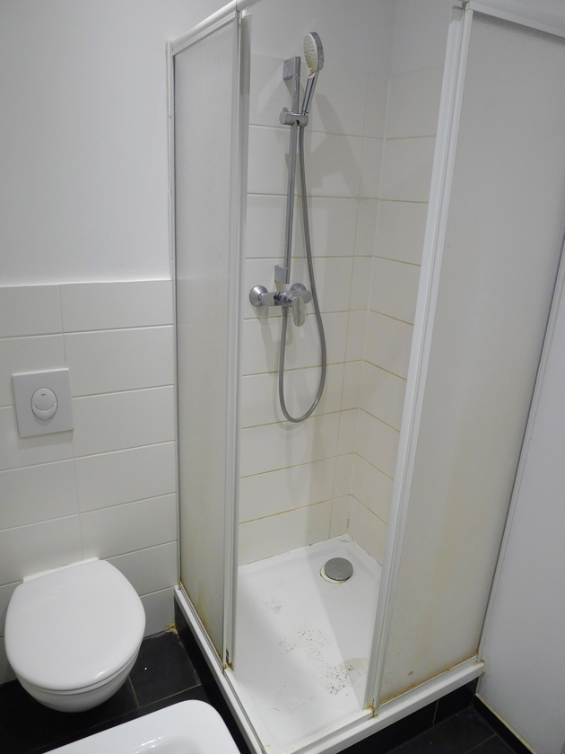 Modernisiertes Duschbad