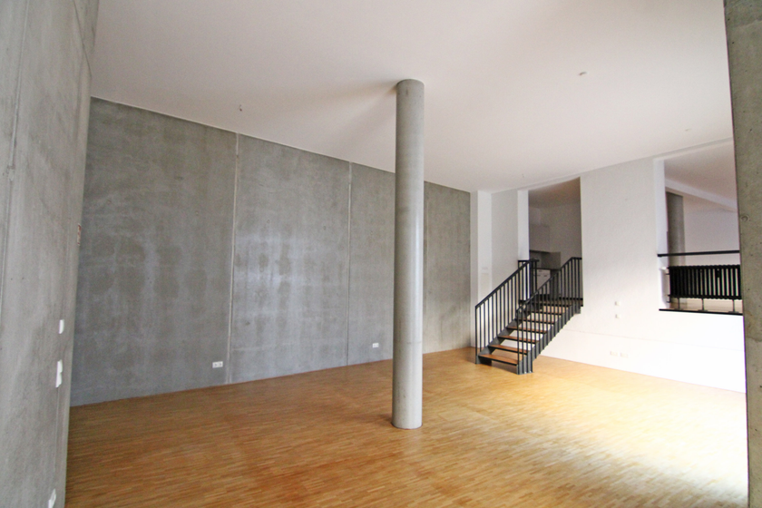 Großer Raum im Industrial Look