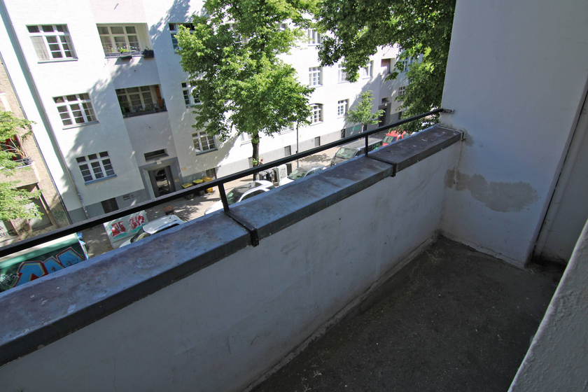 Balkon vorhanden!
