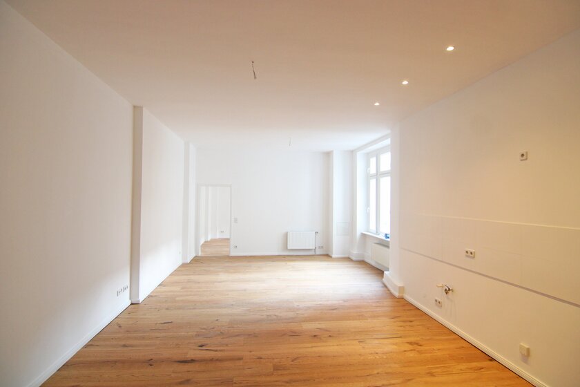 Großer Wohnbereich mit off. Kü