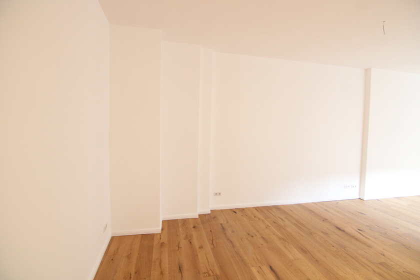 Großer Wohnbereich mit off. Kü