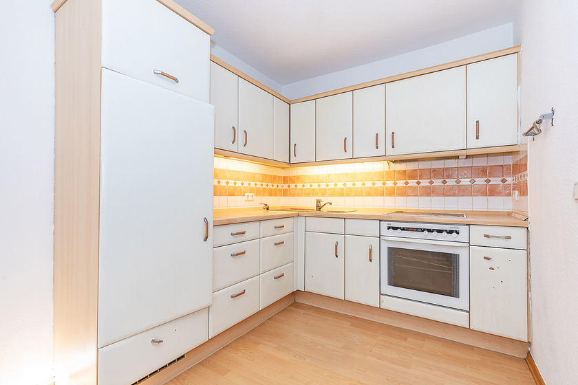 Küche mit Einbauküche