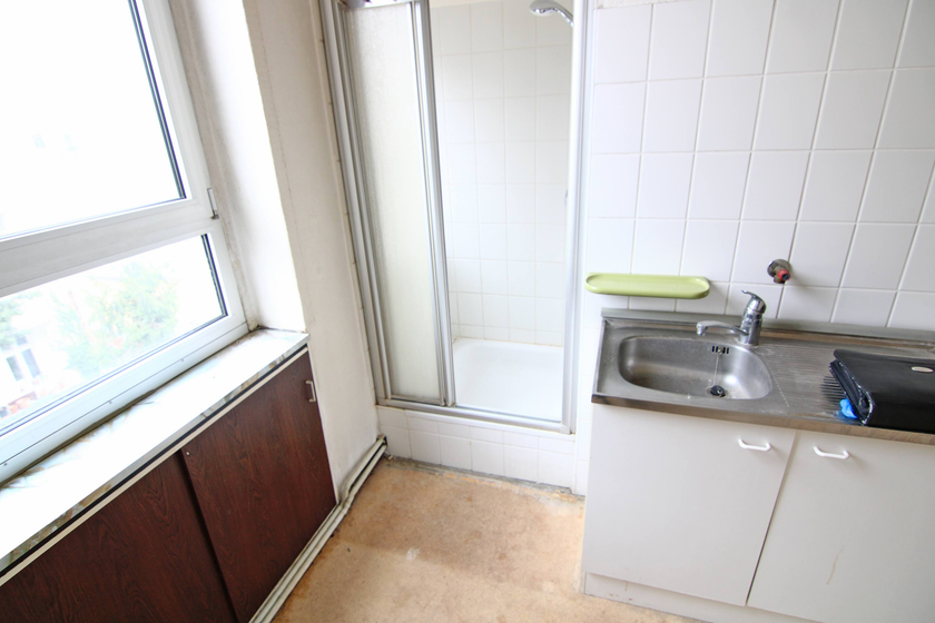 Dusche derzeit in Küchenkammer
