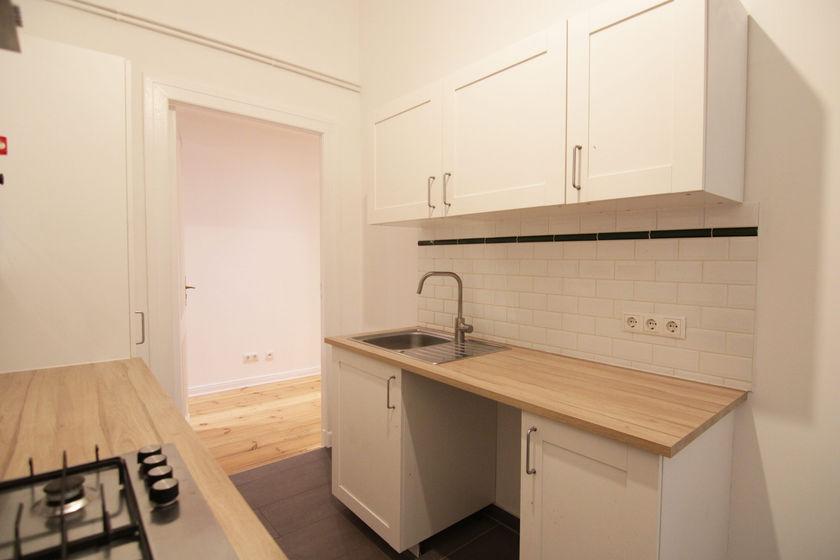 Küche mit kleiner EBK