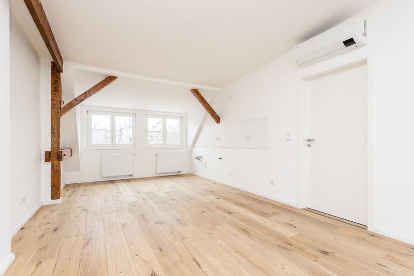 Geräumiges Wohn-/Esszimmer