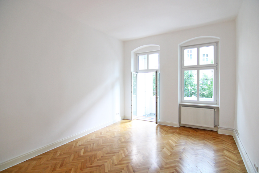 Wohnzimmer mit Südwest-Balkon