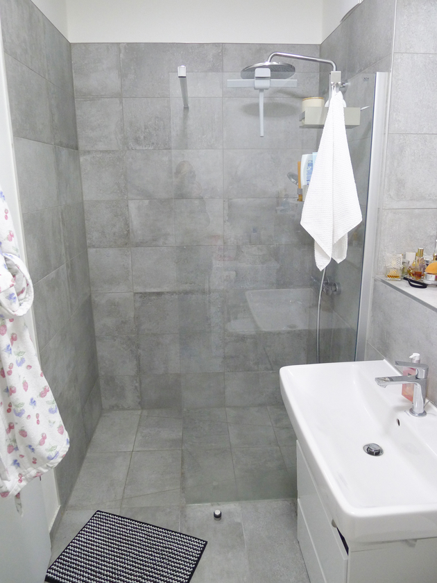 Elegantes Duschbad