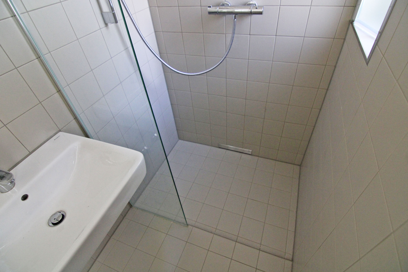 Neues Duschbad mit Fenster