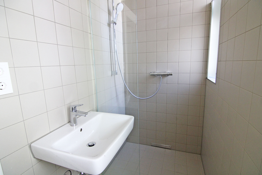 Neues Duschbad mit Fenster