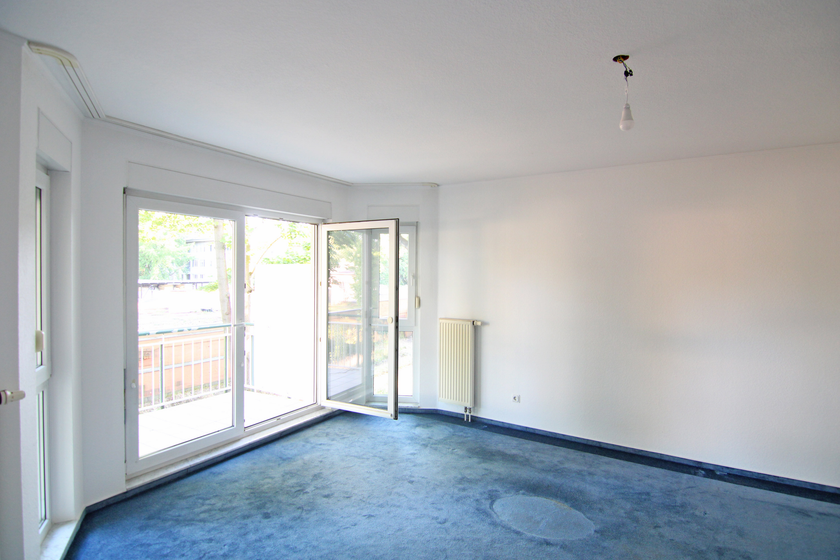 Geräumiges, helles Wohnzimmer