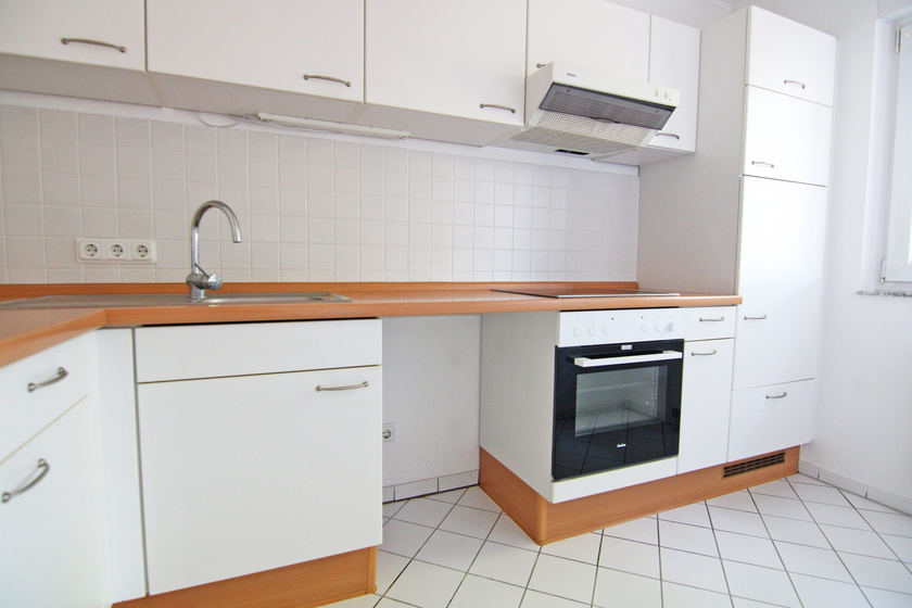 Küche mit Einbauküche