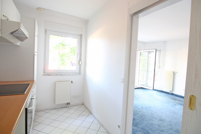 Küche mit Einbauküche