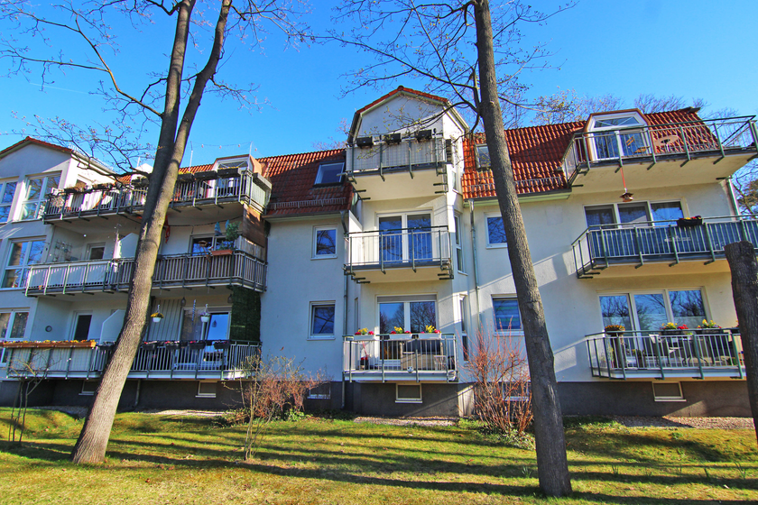 Hausrückseite mit Balkon
