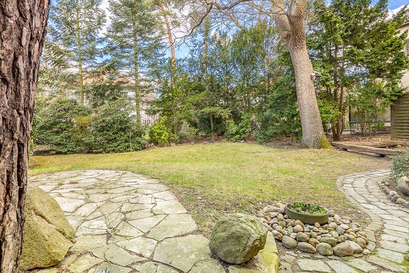 Schön angelegter Garten