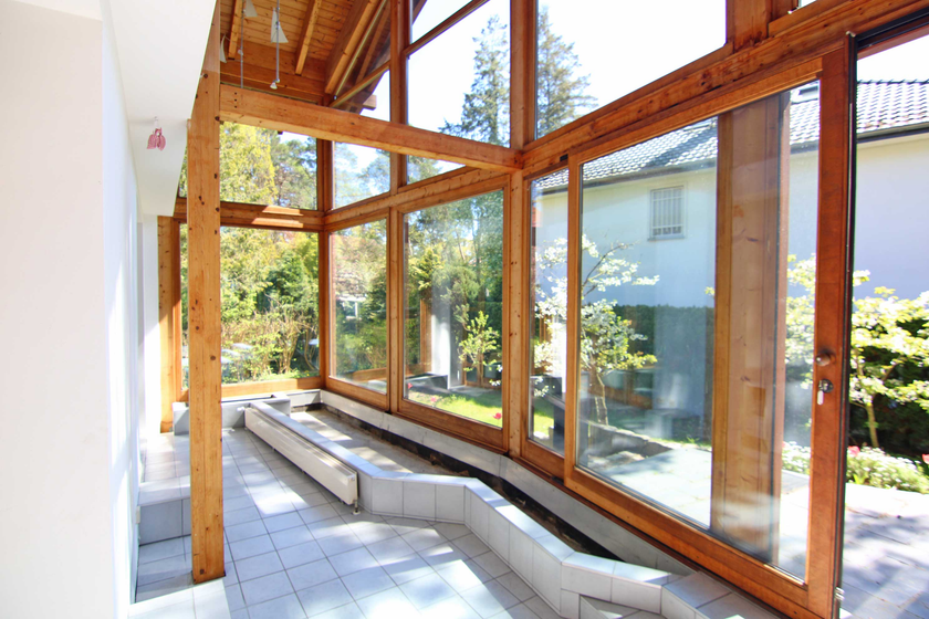 Geräumiger Wintergarten