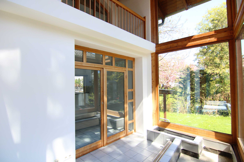 Geräumiger Wintergarten