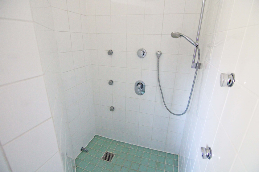 Masterbad mit Wanne + Dusche