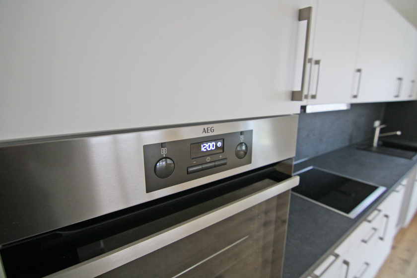 Neue, hochwertige EBK