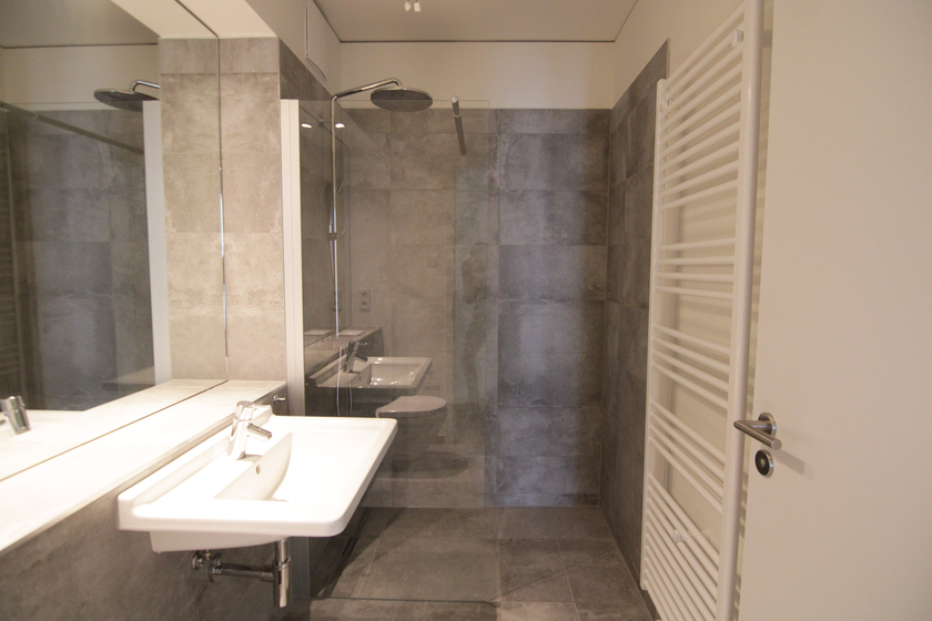 Zweites Badezimmer