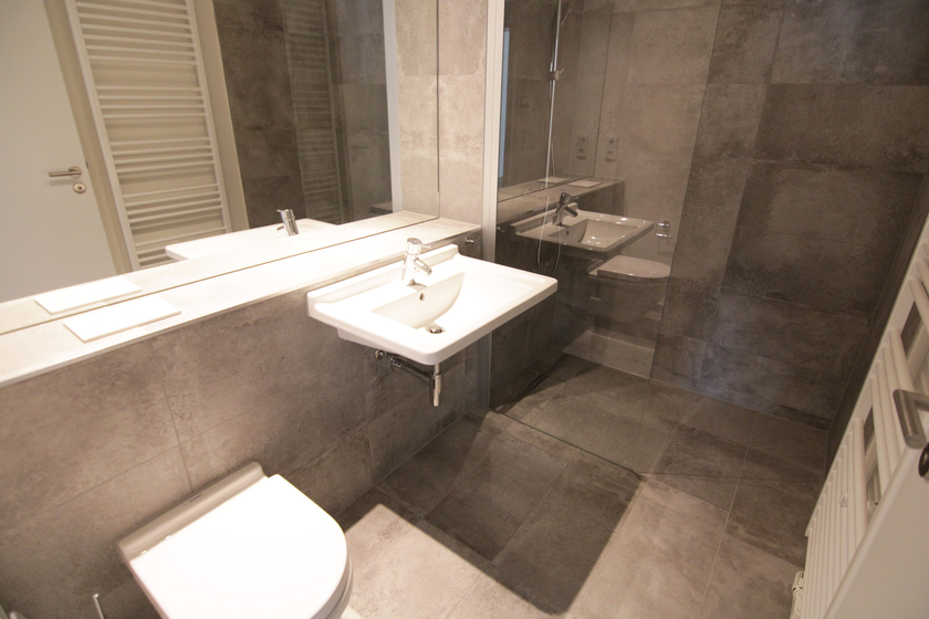 Zweites Badezimmer