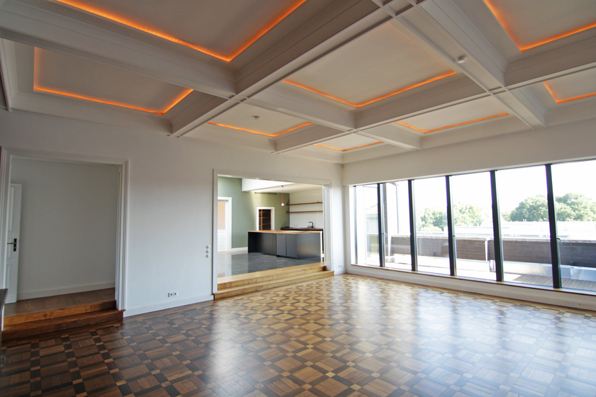 Sehr große Wohnhalle