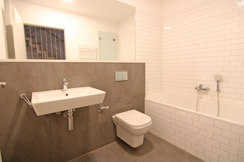 Schickes Bad (1 von 2)